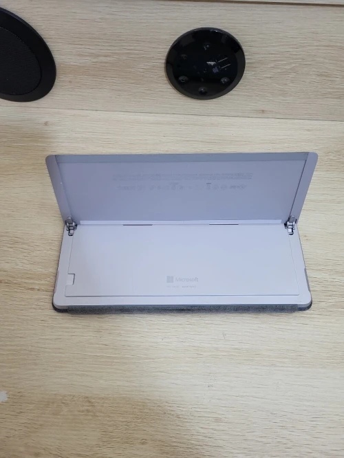 Microsoft Surface GO 2 TACTILE | CORE M3-8100Y 1.61GHz | 8GB RAM | 256GB SSD | LTE 4G | Poids : 544g