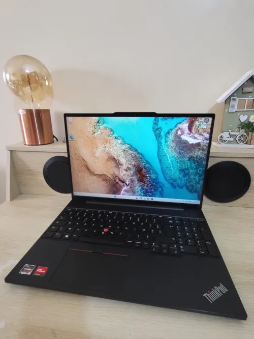 LENOVO THINKPAD E16 16'' FHD | RYZEN 5 7530U | 16GB RAM | 512GB NVMe SSD | AMD RADEON GRAPHICS 1GB