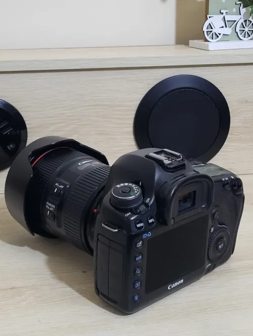 Canon 5D Mark III | full-frame DSLR 22Mpx | VIDEO 4K | + Canon Objectif EF 24-105mm f/4L IS II USM