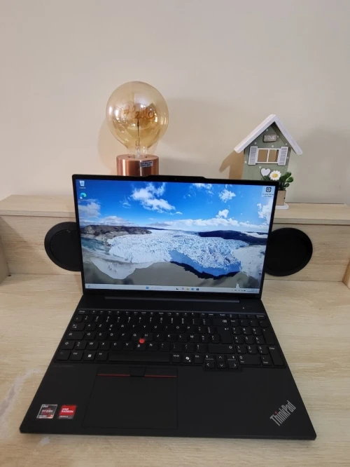 THINKPAD L16 | AMD RYZEN 5 7535U | 16GB RAM | 512GB NVMe SSD | AMD RADEON GRAPHICS