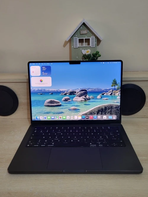 MacBook Pro M4 2024 Noir sidéral | PUCE M4 10 CORE | GPU 10 CORE | 16GB RAM | 512GB SSD | CYCLES 141 | CAPACITÉ BATTERIE 98%