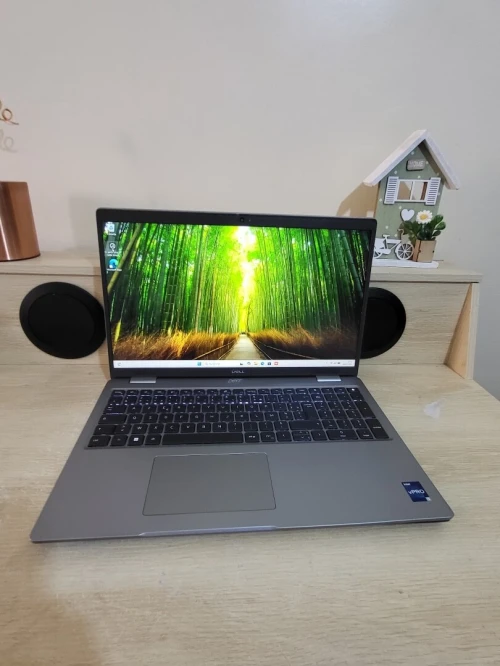 DELL LATITUDE 5540 | CORE i7 1365U | 16GB RAM | 512GB NVMe SSD | INTEL IRIS XE GRAPHICS