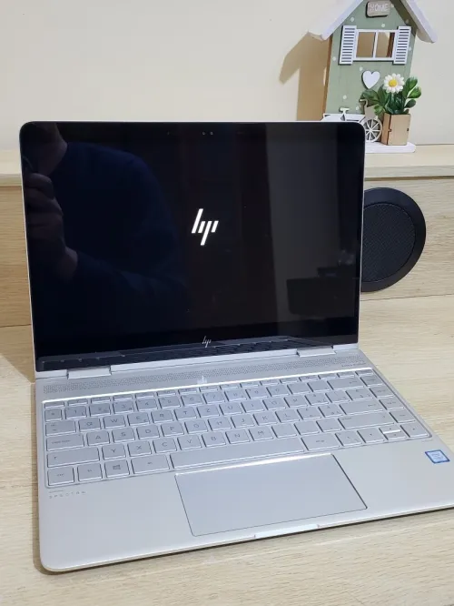 HP EliteBook x360 TACTILE 2-en-1 | INTEL CORE i7 7500U | 8GB RAM | 256GB NVME SSD