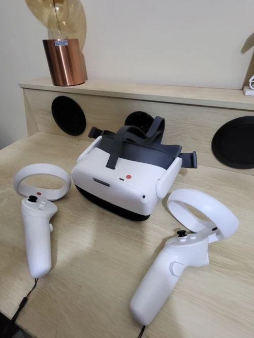 Casque Neo 3 Lunettes VR tout-en-un Jeu de réalité virtuelle qualité d'image 4K UHD Sans fil 256GB
