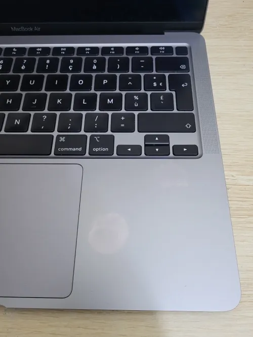 MacBook Air M1 2020 Gris Sideral - CPU M1 8C - 8GB RAM - 256GB SSD