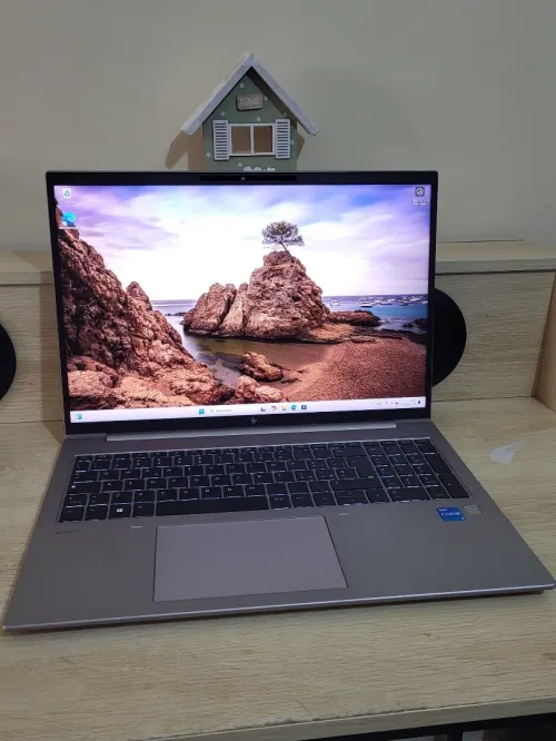 HP ZBook Firefly 16 G9 Workstation | CORE i5-1235U | NVIDIA T550 4GB | 16 RAM | 512GB NVMe SSD