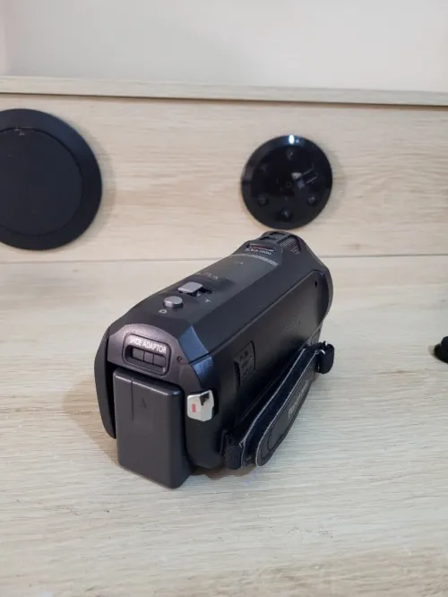 CAMERA PANASONIC HC-V770 Caméra Full HD WiFi NFC 