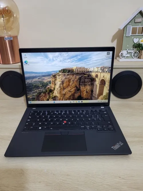 ThinkPad P14S | CORE i7 1360P | NVIDIA RTX A500 4GB | 16GB RAM | 512GB SSD | WORKSTATION