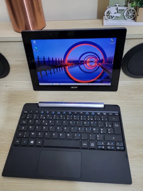 ACER Aspire Switch SW5-017 | Atom x5-Z8350 Hybride 2-en-1 10.1" Écran tactile | 4GB RAM | 64GB SSD 