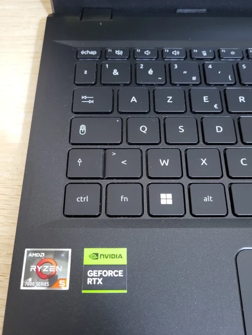GAMING Acer Nitro V15 15.6 165Hz | RYZEN 5 7535HS | RTX 4050 6GB | 16GB RAM | 512GB M2 SSD |