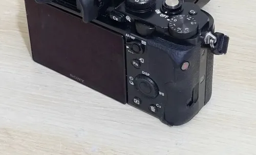 Sony Alpha 7S Appareil Numérique Hybride Capteur Plein Format Ultra haute sensibilité et vidéo 4K