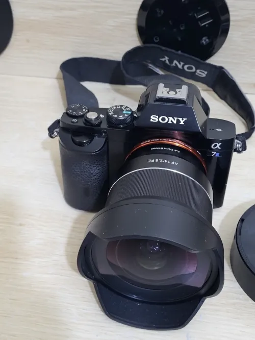 Sony Alpha 7S Hybride Plein Format Ultra vidéo 4K + Objectif Samyang AF 14mm F2.8 Full Frame