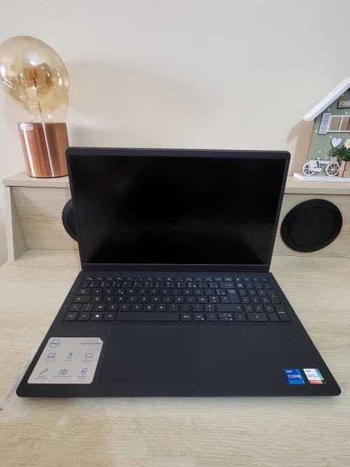 DELL INSPIRON 15 3511 15.6'' FHD | CORE i7 1165G7 | 16GB RAM | 512GB NVMe | INTEL IRIS XE GRAPHICS