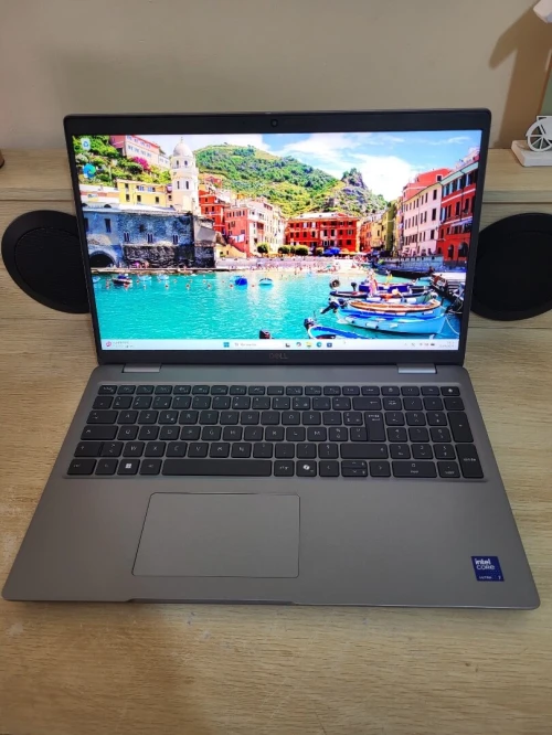 DELL PRECISION 3591 | CORE Ultra 7 165H | NVIDIA RTX 2000 ADA GEN 8GB | 1To NVMe SSD | 32GB RAM | WORKSTATION