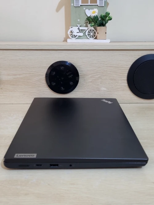 THINKPAD L13 | AMD RYZEN 5 7530U | 16GB RAM | 256GB NVMe SSD | AMD RADEON GRAPHICS | SIM LTE 4G