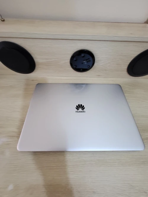 Huawei MateBook 14 POUCES FHD | Ryzen 5 2500U | 8GB RAM | 500GB SSD | Radeon VEGA 8 Mobile Graphics