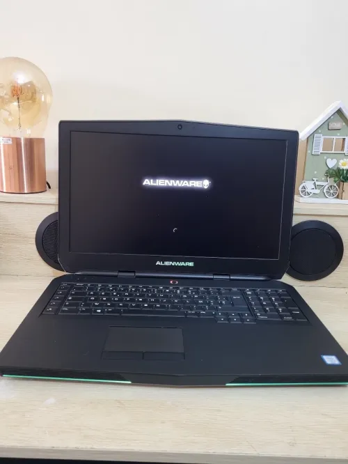 GAMING DELL Alienware 17 | CORE i7-6700HQ | NVIDIA GTX GeForce 980M 8GB | 16GB RAM | 1TB SSD