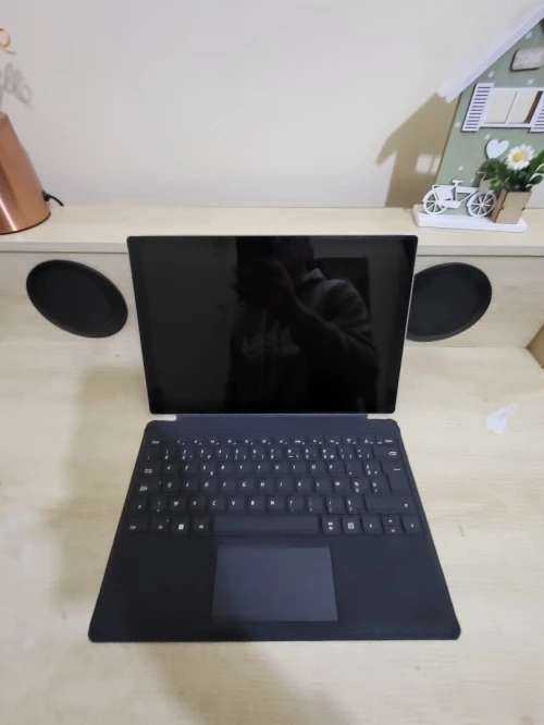 Surface Pro 7 + | i7 1165G7 | 32GB RAM | 1TB SSD | INTEL IRIS GRAPHICS