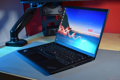 LENOVO THINKPAD T14 GEN3 2.2K Tactile RYZEN 5 6650U 2.90GHz | 16GB RAM | 256GB NVME SSD 