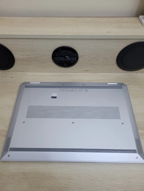 HP ELITEBOOK 1050 G1 | CORE i5-8300H | NVIDIA GTX 1050 Max-Q Design 4GB | 16GB RAM | 512GB NVMe SSD