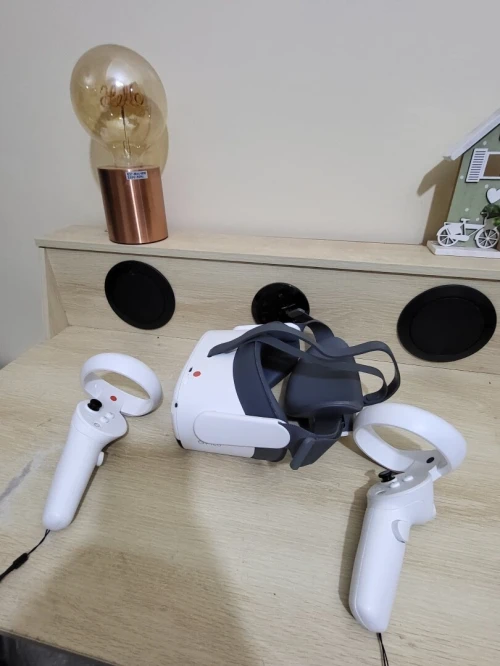 Casque Neo 3 Lunettes VR tout-en-un Jeu de réalité virtuelle qualité d'image 4K UHD Sans fil 256GB