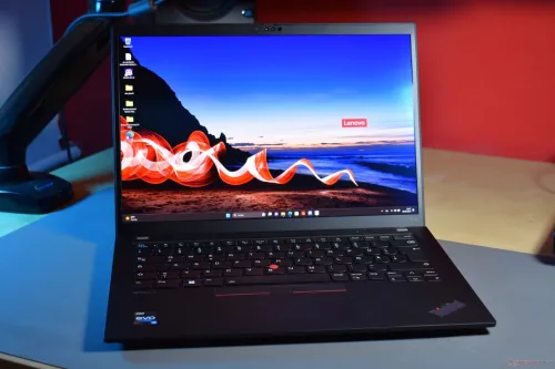 LENOVO THINKPAD T14 GEN3 2.2K Tactile RYZEN 5 6650U 2.90GHz | 16GB RAM | 256GB NVME SSD 