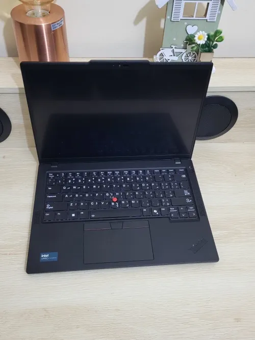 THINKPAD T14 14'' FHD+ | INTEL CORE Ultra 7 165U | 32GB RAM | 256GB NVMe | UHD GRAPHICS | ANNEE 2025