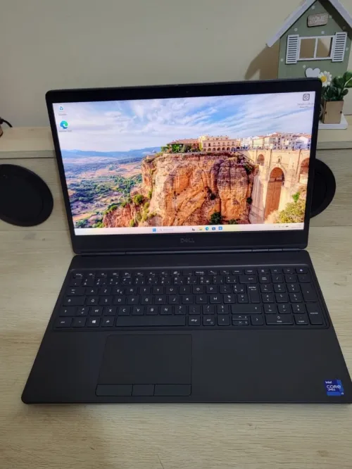 DELL PRECISION 7560 | i9-11950H | RTX A2000 4GB | 64B RAM | 2TB NVMe SSD | WORKSTATION