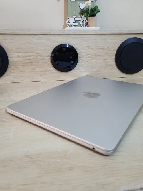 MacBook Air M4 2024 Argent | PUCE M4 8 CORE | GPU 10 CORE | 16GB RAM | 512GB SSD | CYCLES 95 | CAPACITÉ BATTERIE 100%