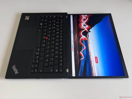 LENOVO THINKPAD T14 GEN3 2.2K Tactile RYZEN 5 6650U 2.90GHz | 16GB RAM | 256GB NVME SSD 