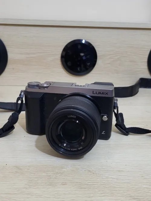 Panasonic Lumix GX80 | Hybride Compact Vidéo UHD 4K + Objectif Panasonic Lumix G 25 mm f/1.7 ASPH