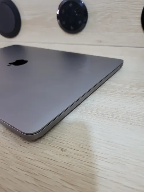 MacBook Pro Touch Bar Mid 2019 13-inch | INTEL CORE I5 QUATRE COEURS | 8GB RAM | 128GB SSD