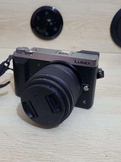 Panasonic Lumix GX80 | Hybride Compact Vidéo UHD 4K + Objectif Panasonic Lumix G 25 mm f/1.7 ASPH