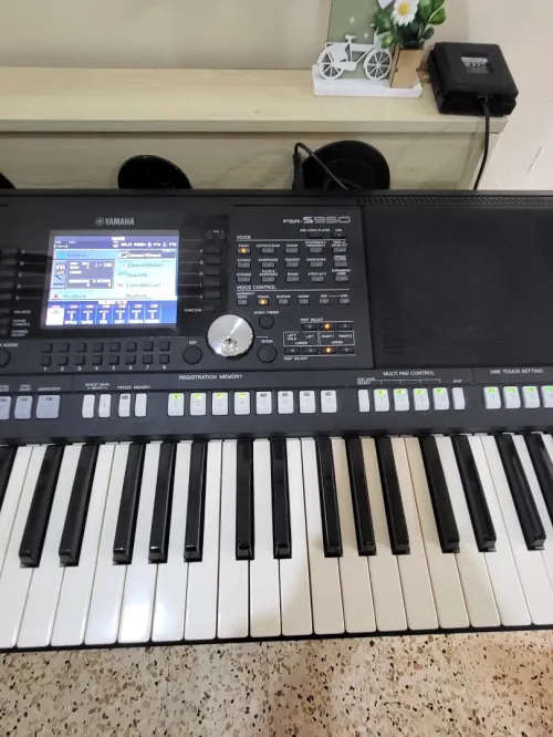 Yamaha PSR-S950 - Clavier arrangeur 61 notes