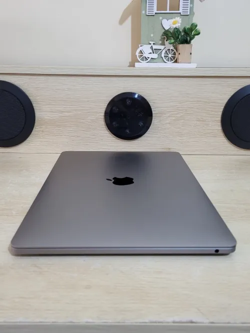 MacBook Pro M1 Gris Sideral | CPU M1 8C | 8GB RAM | 512GB SSD | COMPTAGE CYCLES 145