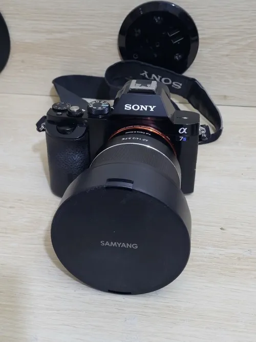 Sony Alpha 7S Hybride Plein Format Ultra vidéo 4K + Objectif Samyang AF 14mm F2.8 Full Frame
