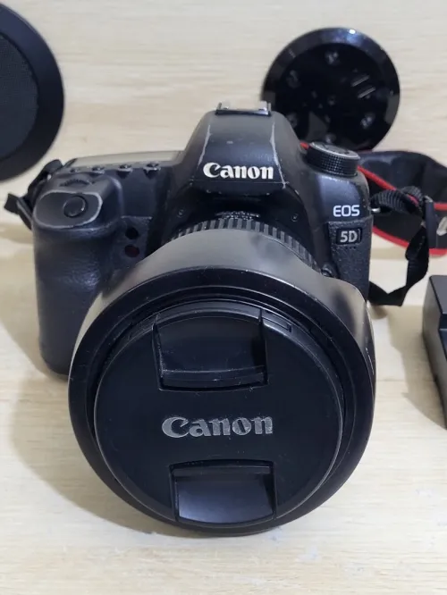 canon 5d mark ii + Canon EF 24-105mm f/4L IS USM