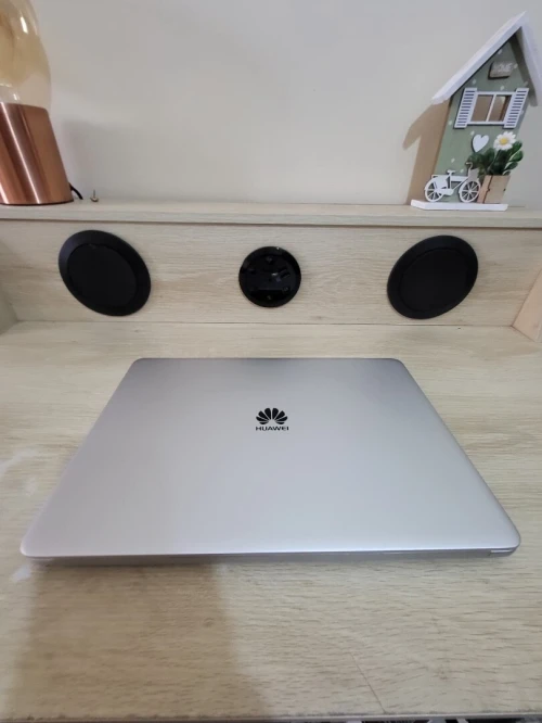Huawei MateBook 14 POUCES FHD | Ryzen 5 2500U | 8GB RAM | 500GB SSD | Radeon VEGA 8 Mobile Graphics
