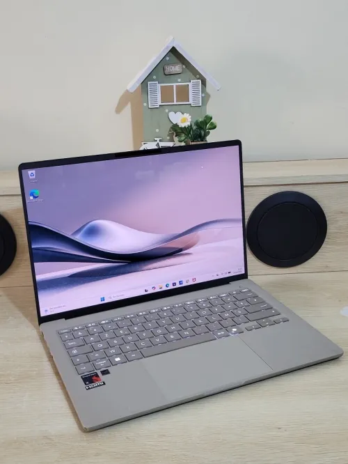 Asus ZenBook A14 14" OLED Full HD+ | Snapdragon X X1-26-100 | 16GB RAM | 512GB NVMe SSD | Qualcomm Adreno x1-45 GPU