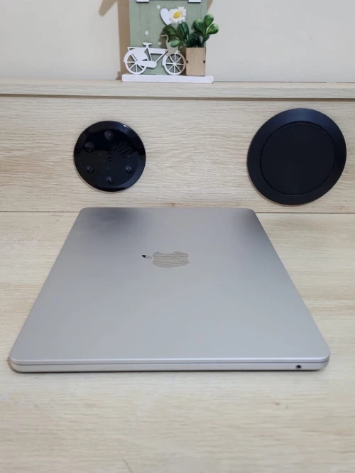 MacBook Air M4 2024 Argent | PUCE M4 8 CORE | GPU 8 CORE | 16GB RAM | 256GB SSD | CYCLES 57 | CAPACITÉ  BATTERIE 100%