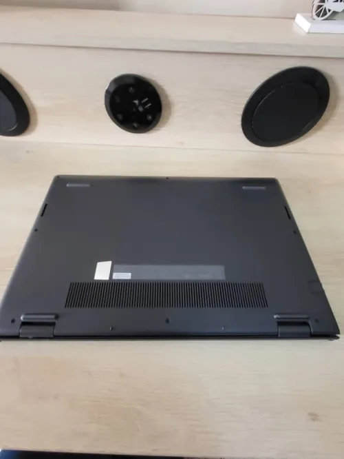 DELL VOSTRO 15.6'' FHD | RYZEN 5 5500U | 8GB RAM | 512GB SSD | AMD RADEON GRAPHICS 