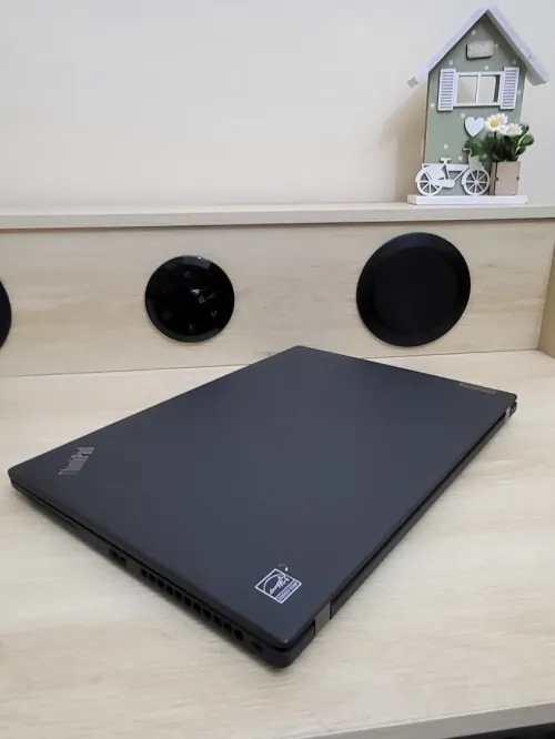 LENOVO THINKPAD T14s Tactile FHD | RYZEN 5 5650U 2.30GHz | 16GB RAM | 256GB NVME SSD