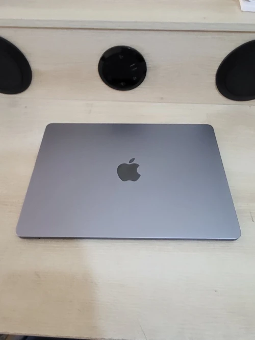MacBook Air M2 2023 | PUCE M2 8 CPU | GPU 10 COEURS | 8GB RAM | 256GB SSD | CYCLES 67 | MDM BYPASSED