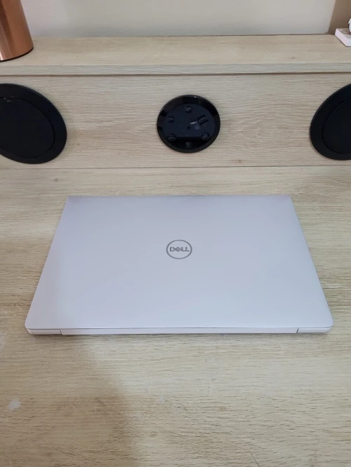 DELL XPS 7390 | CORE i7-10510U | 16GB RAM | 512GB NVMe SSD | INTEL UHD GRAPHICS