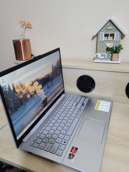 ASUS VivoBook Go 15 15.6 FHD | RYZEN 5 7520U | 16GB RAM | 512GB NVMe SSD | AMD RADEON GRAPHICS