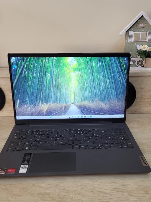 Lenovo IdeaPad 15.6'' FHD | RYZEN 7 5700U | 8GB RAM - 512GB SSD | AMD Radeon Graphics 2GB