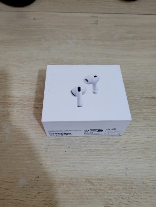AirPods Pro 3 Écouteurs sans Fil, réduction Active du Bruit, détection de la fréquence Cardiaque, écouteurs Bluetooth, Audio Spatial, Son Haute-fidélité, Recharge USB-C - NEUF JAMAIS UTILISÉ
