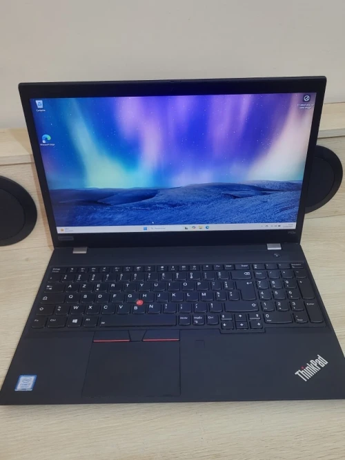 THINKPAD P53s 15.6 FHD | CORE i7 8565U | NVIDIA QUADRO P520 2GB | 8GB RAM | 256 NVME SSD