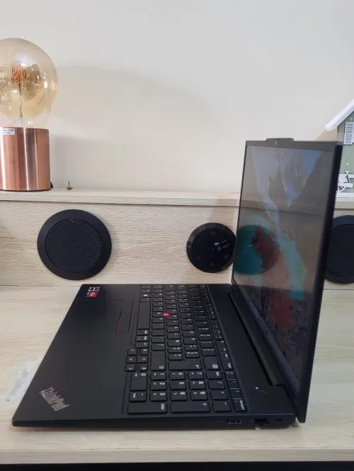 LENOVO THINKPAD E16 16'' FHD | RYZEN 5 7530U | 16GB RAM | 512GB NVMe SSD | AMD RADEON GRAPHICS 1GB