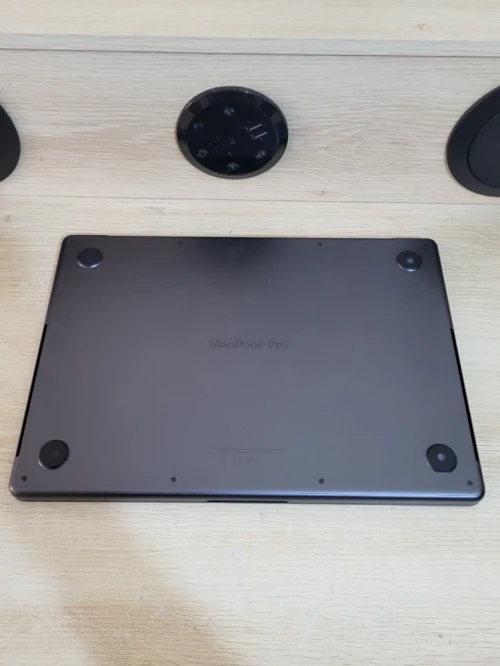 MacBook Pro M4 2024 Noir sidéral | PUCE M4 10 CORE | GPU 10 CORE | 16GB RAM | 512GB SSD | CYCLES 141 | CAPACITÉ BATTERIE 98%